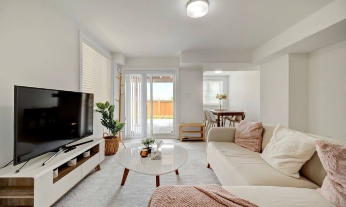 Halton Regional Municipality Apartment | LetitBnb: The Beam of Light