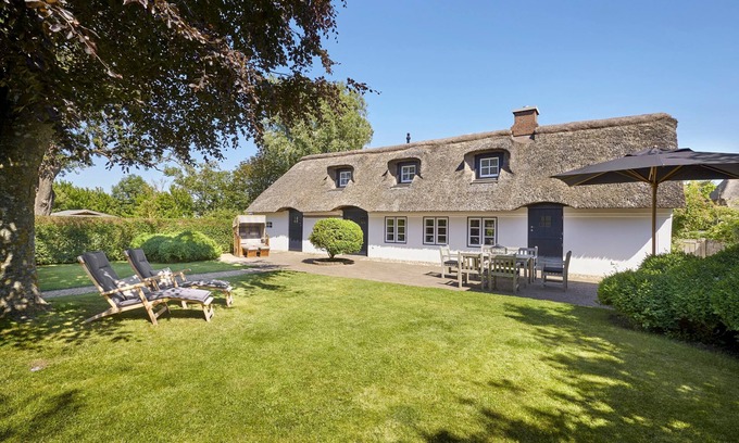 Oldsum House | Letj Busem