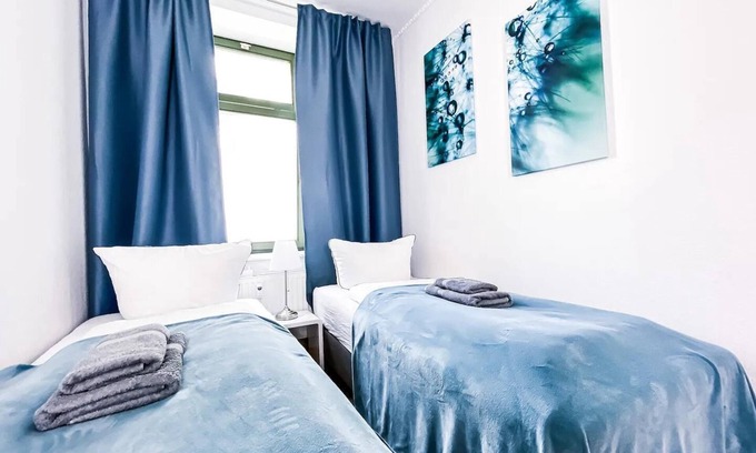 Zentrum-West Apartment | Levax Living - 54qm Stylish Apartment With Balcony Near Clarapark