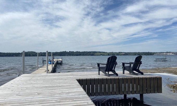 Skaneateles House | Level Lakefront less than 2 miles to the village of Skaneateles