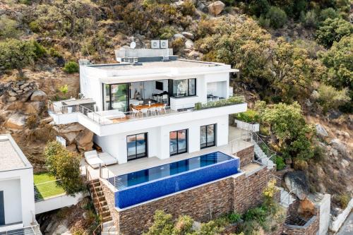 Almadraba-Canyelles Villa | Level Mar