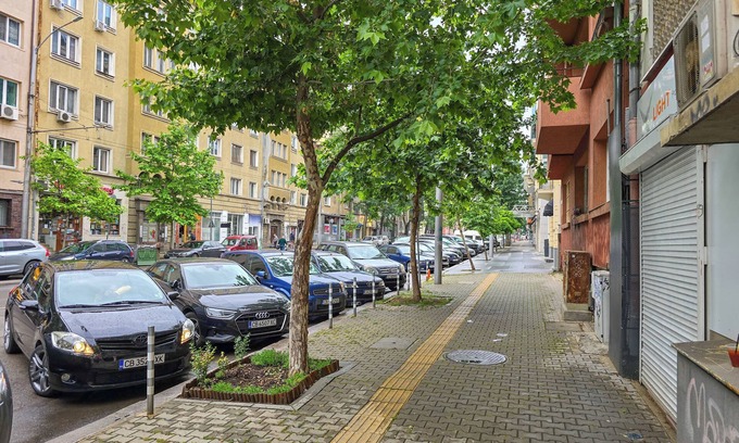 Sofia Apartment | Levski 3-bedroom apartment with WiFi, AC in lovely Sofia