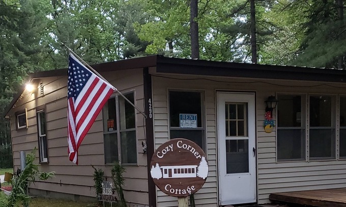 Lewiston Cottage | Lewiston's Best Location with views of East Twin Lake