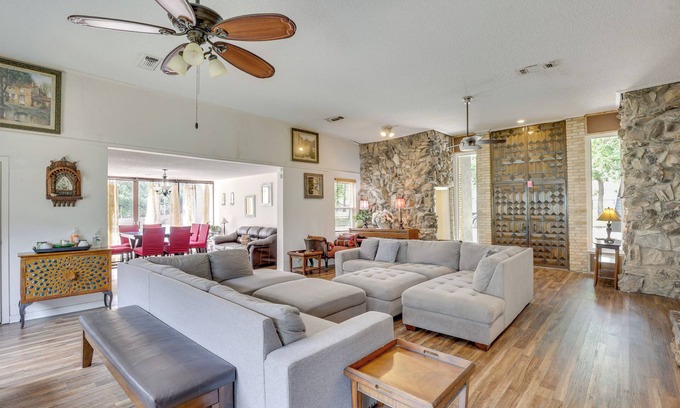 Lewisville House | Lewisville Ranch House for Rent on 5 Acres!