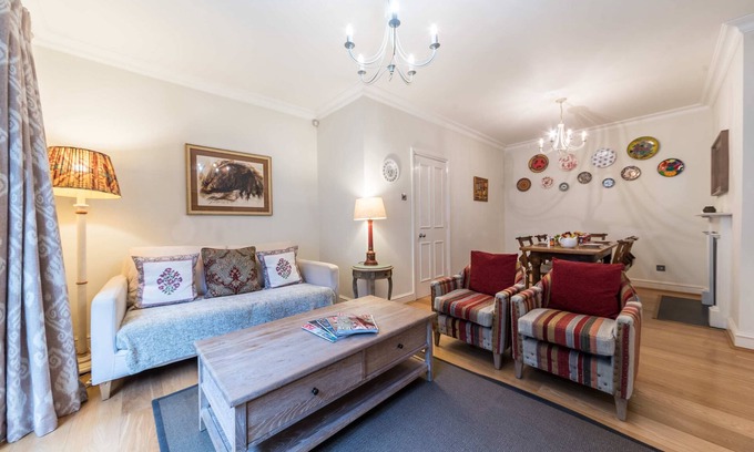 Kensington Apartment | Lexham Gardens - Two Bedroom Apartment, Sleeps 4