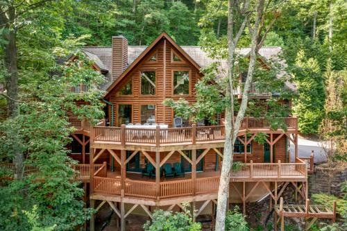 Asheville House | Leyland by AvantStay Cabin Mansion w Views
