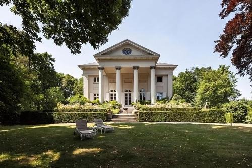 Sint-Michiels Bed & Breakfast | Leyselebeke Castle