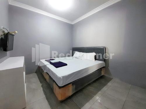 Tuban Sub-District Hotel | LH101 Guest House Syariah near Makam Sunan Bonang RedPartner