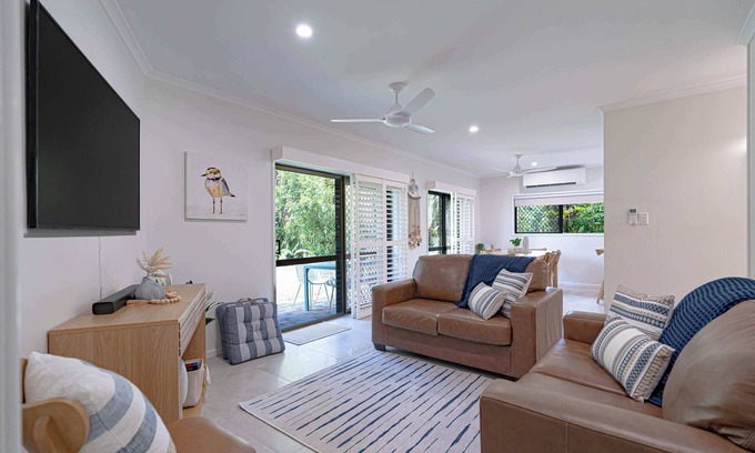 Mission Beach Apartment | Liana One Coastal Mission Vibe One Bedroom