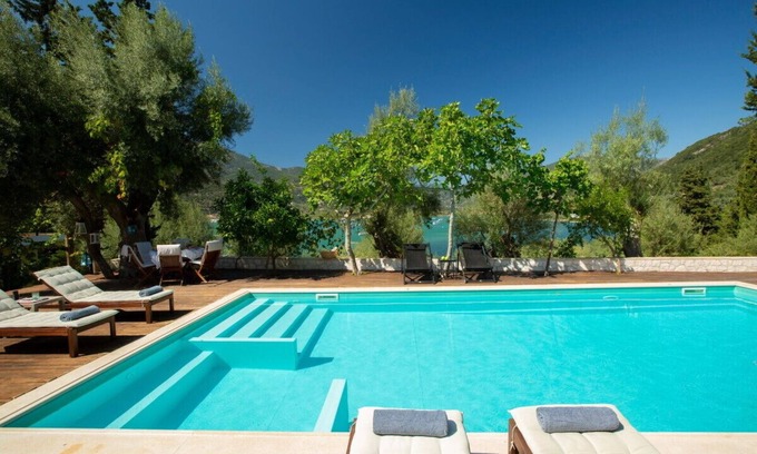 Geni Apartment | Liana's House with great view in Vlicho Bay & big private pool !