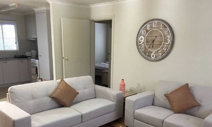 Lakesland House | Liandra Rural Stay Guest House