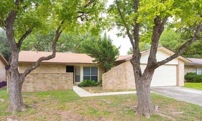 San Antonio House | Liberty House 3 BR/2 Bath Medical Center