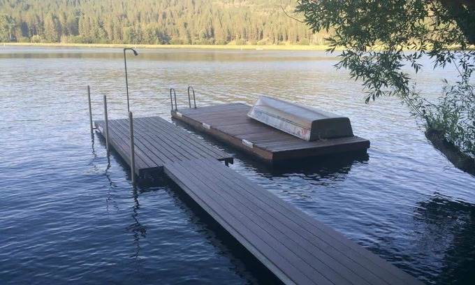Liberty Lake House | Liberty Lodge - Waterfront Home with Beds for 20