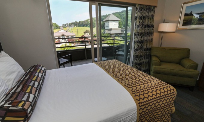 Fairfield Cabin | Liberty Mountain Lodge | Slopeside King Retreat