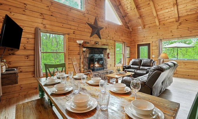 Logan Cabin | Liberty Ridge-Hocking Hills-Pet Friendly-covered Hot tub-GameRm- Great Location!