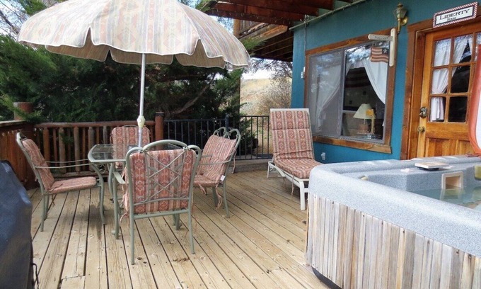 Prescott House | Liberty Suite - Prescott Cabin Rentals