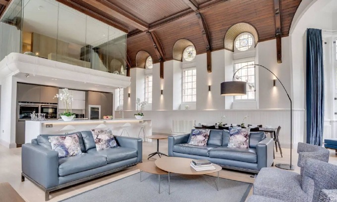 Amsterdam East Apartment | Licht en Ruim 5-kamer Appartement