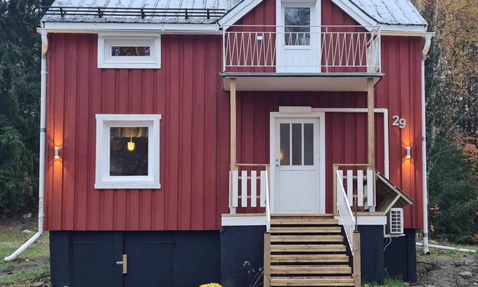 Bjorksele House | Liebevoll Renoviertes Ferienhaus im Schwedischen Lappland