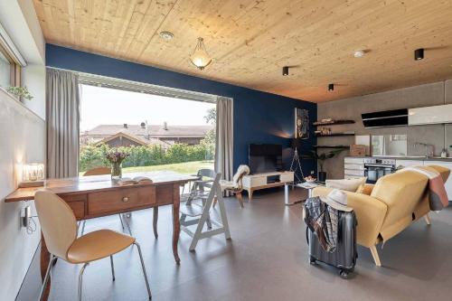 Gstadt Apartment | LIEBLINGSECK nachhaltige 5-Sterne Ferienwohnung direkt am Chiemsee