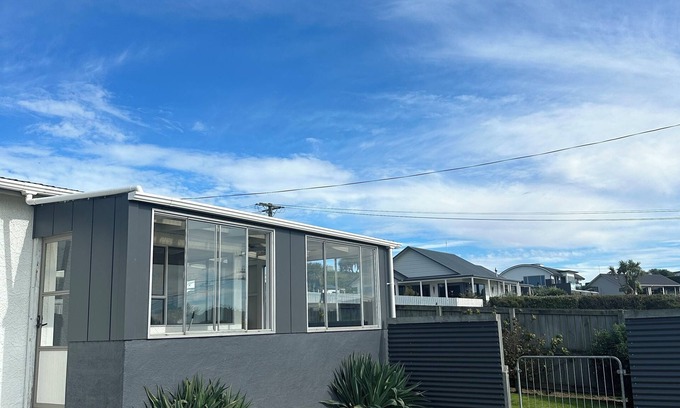 Kakanui House | Life by the sea! Enjoy tranquil views and all-day sun.