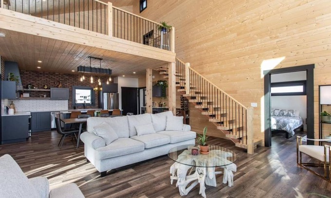 Parkland Beach Cabin | Life is better at the Lake with stunning lake views!