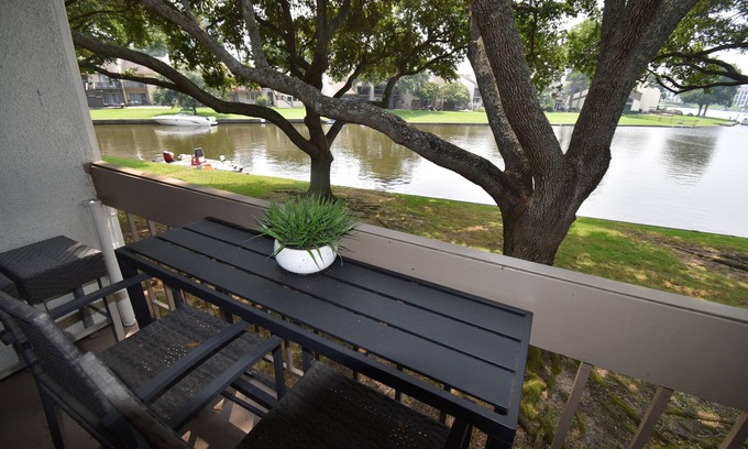 Walden on Lake Conroe Condo | Life is better on Lake Conroe @ 608 in charming Montgomery, TX
