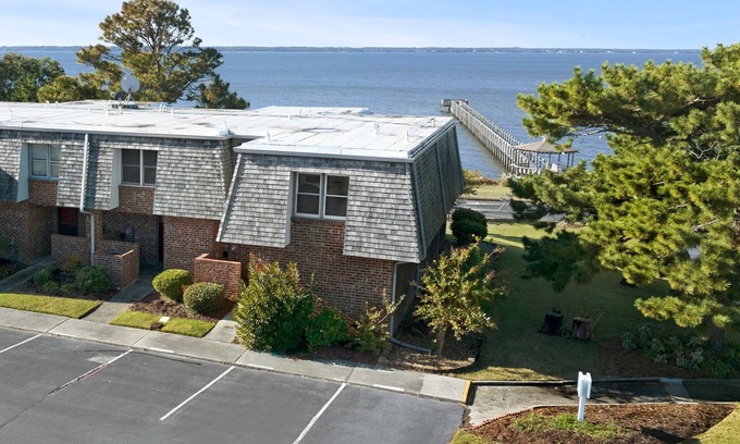 Nags Head House | Life On A Sandbar: Soundfront | Shared Pool Access