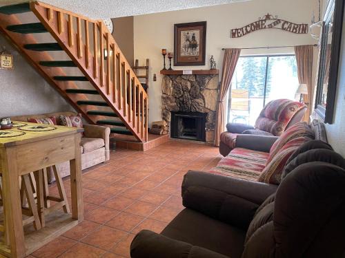 Red River Apartment | Lifts West 208 With Wifi
