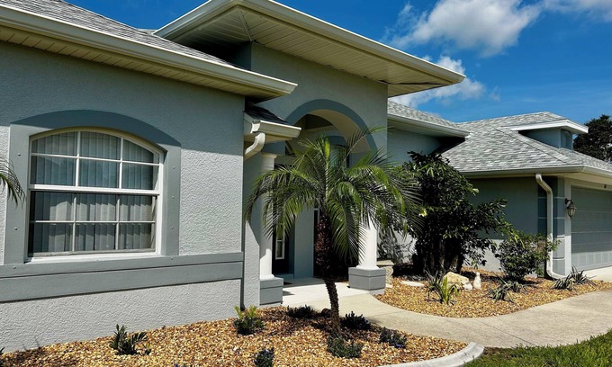 Pine Valley House | Light and airy, beautifully appointed 3 bed, 3 bath home with sunny pool & spa.