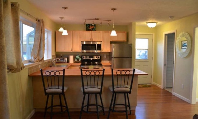 Woodstock House | Light and bright family-friendly cottage
