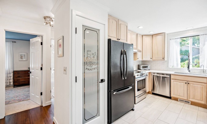 Louisville House | Light, bright and clean 3-bed house in downtown Louisville by parks &nopen space