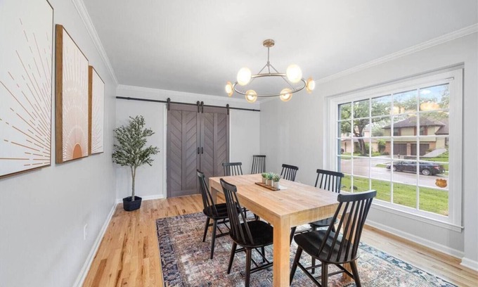 Overland Park House | Light&Bright OP Remodeled Home 4BD/2.5BTH