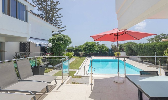 Playa del Ingles Villa | Lightbooking Tarantos Beach Villa Playa Inglés