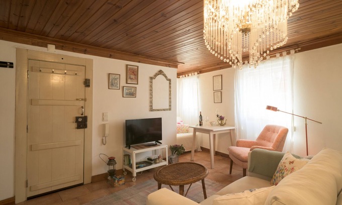 Misericordia Apartment | Light Filled Apartment near Chiado, By TimeCooler