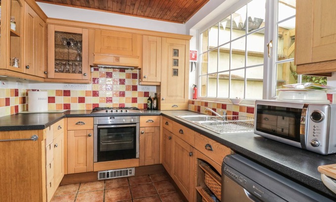 Gorleston-on-Sea Cottage | Lighthouse View