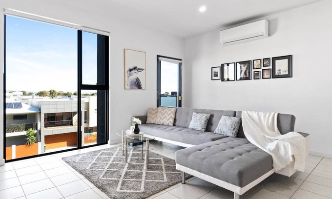 Lightsview Apartment | Lightview Oasis- Modern 2BR Apt- WiFi & Parking