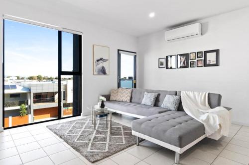 Lightsview Apartment | Lightview Oasis- Modern 2BR Apt- WiFi & Parking