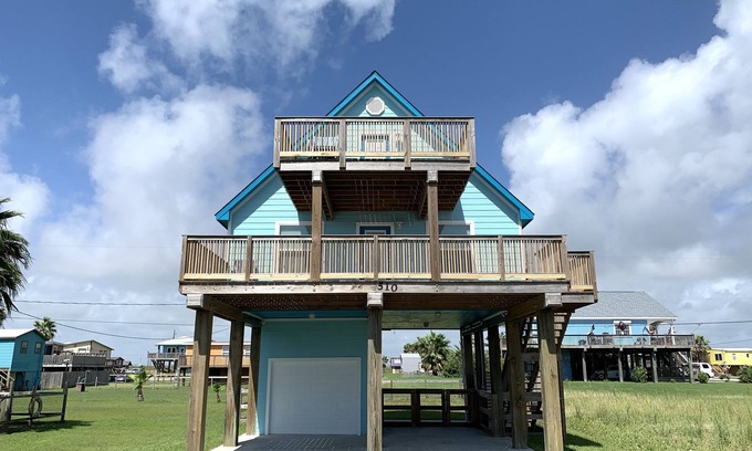 Surfside Beach House | Like New! Lovely Beachhome!😍