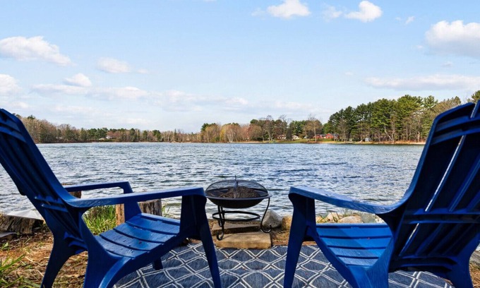 Traverse City Cabin | Lil' Lakeshore Cabin