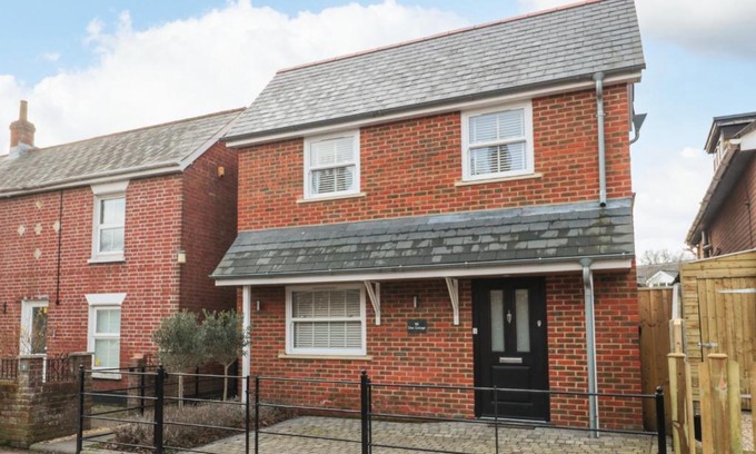 New Forest District House | Lilac Cottage