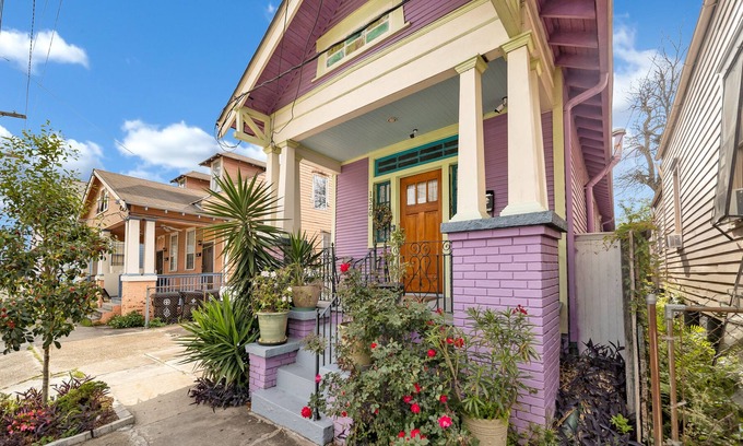 Saint Roch House | Lilac Lair | Walk to French Quarter | The Marigny