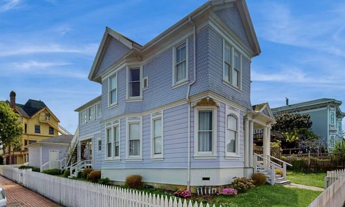 Old Town Eureka Apartment | Lilac Victorian House of Eureka