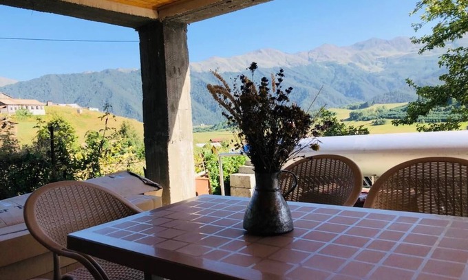 Omalo House | Lileo