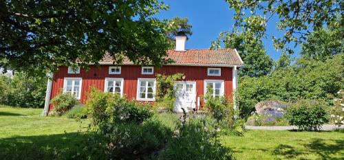 Orebro Villa | Lillåns B&B