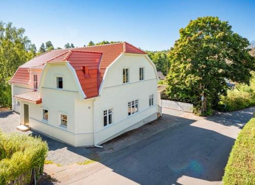 Taberg House | Lillberget Rymligt och modernt boende med utsikt över Tabergsberget