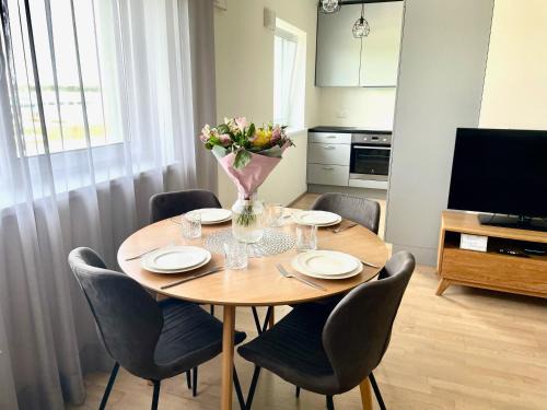 Parnu Apartment | Lille Apartment with a sunny balcony