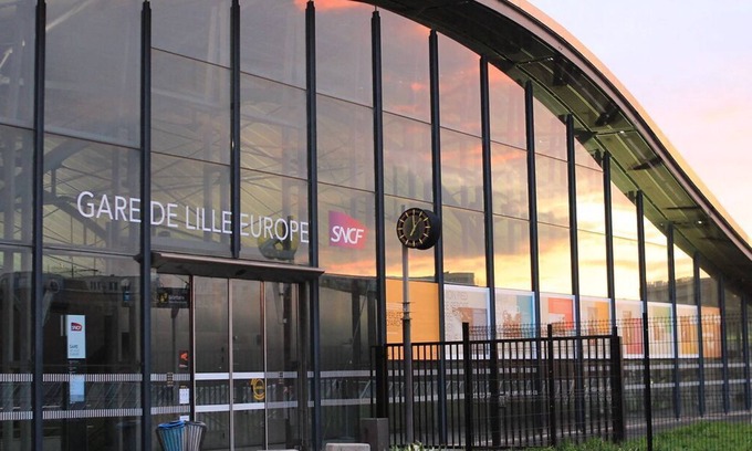 Fives Apartment | Lille Hellemmes - Nice studio with parking !