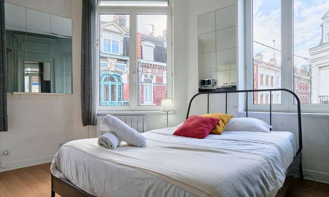 Saint-Maurice Pellevoisin Apartment | Lille Saint Maurice - Nice and functional studio