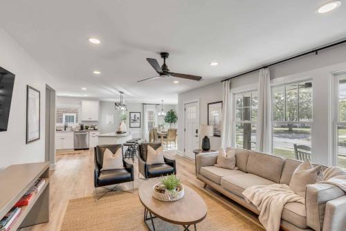 North Charleston House | Lilly Pad At Park Circle