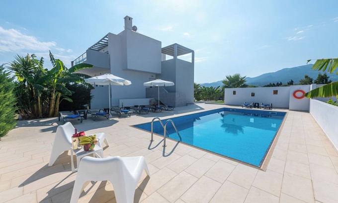 Tingaki Villa | Lilu Villa 2 with Private Pool